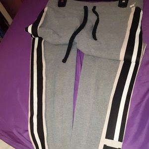 Victoria’s Secret Pink leggings